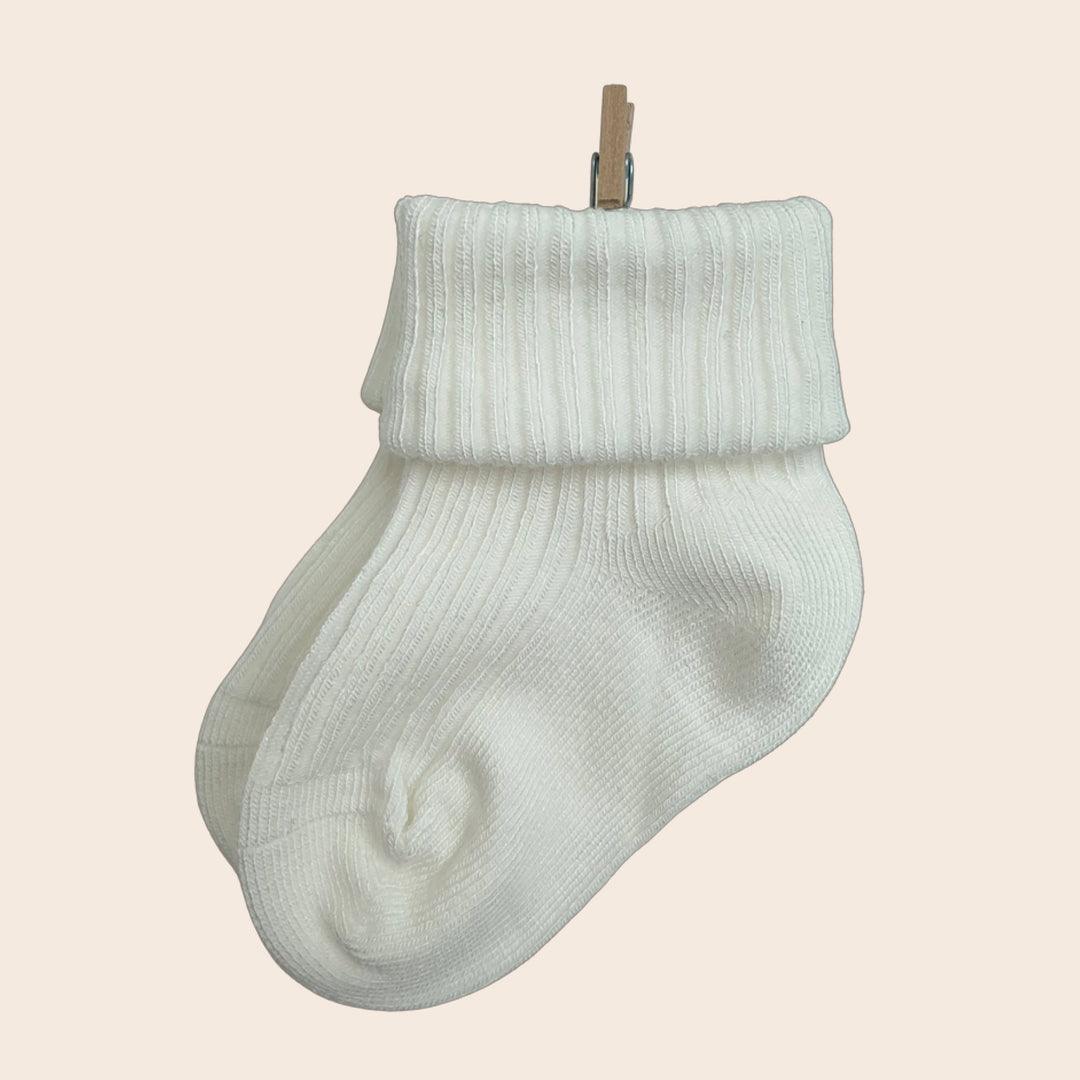 Moccy Moo Luxury Cotton Newborn Socks Classic White