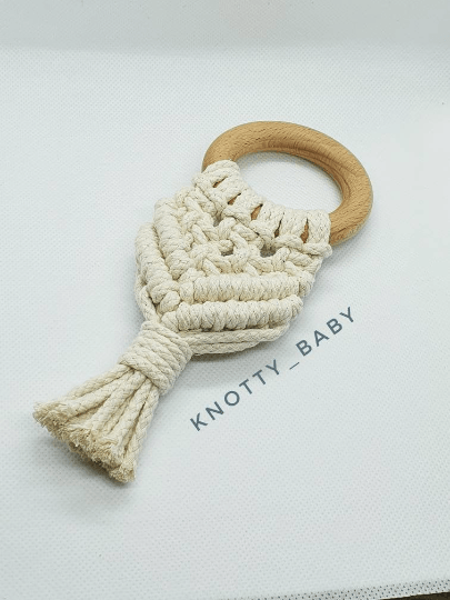 Knotty Baby White Circle Teether